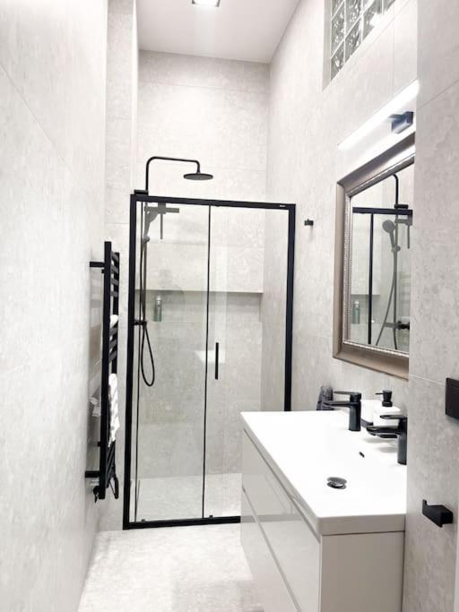 Capitol Deluxe Apartment Прага Екстер'єр фото